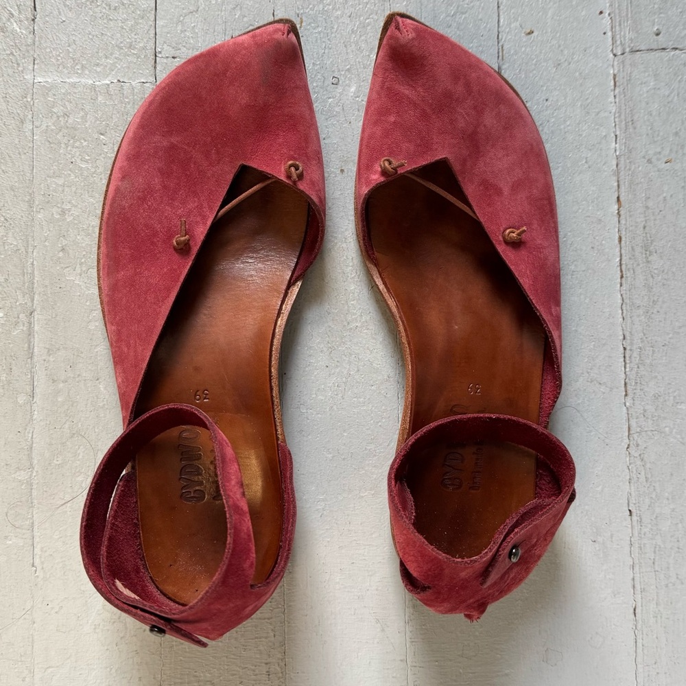 Cydwoq Red Suede Flats Shoes Size 39 Handmade in USA